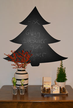 Julehygge til hele huset - Selvklæbende tavle formet som juletræ